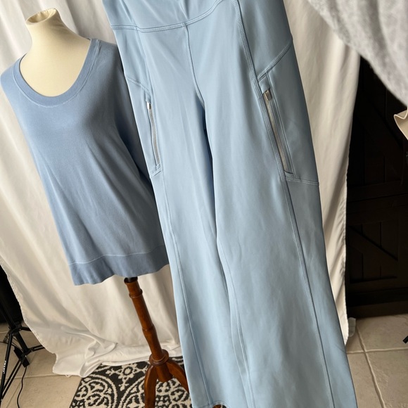 Athleta Rainier Bootcut Set – Blue Top (L) & Bootcut Pants (M) 💙✨